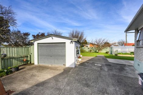 Photo of property in 21 Flower Street, Bulls, 4818