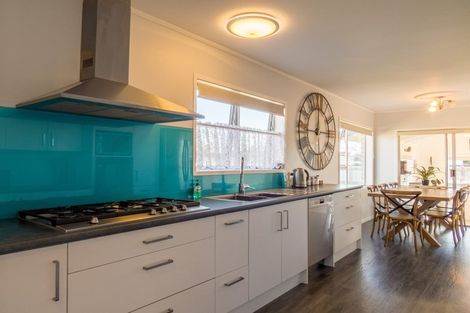 Photo of property in 12 Matipo Place, Edgecumbe, 3120