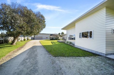 Photo of property in 4 Ohawe Terrace, Ohawe, Hawera, 4671