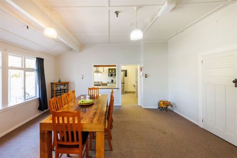 Photo of property in 21 Ongo Road, Hunterville, 4730