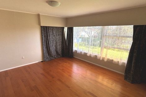 Photo of property in 18 Wells Road, Bucklands Beach, Auckland, 2012