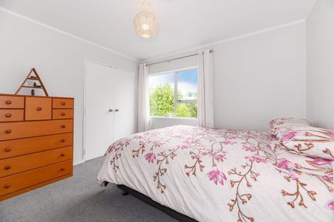 Photo of property in 2/23 Tawa Road, Te Atatu Peninsula, Auckland, 0610