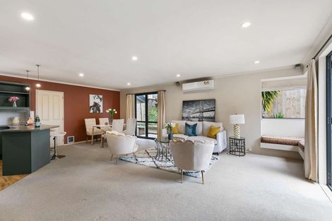 Photo of property in 9a Grassways Avenue, Pakuranga, Auckland, 2010