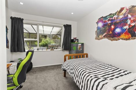 Photo of property in 12 Kashmir Road, Glen Eden, Auckland, 0602