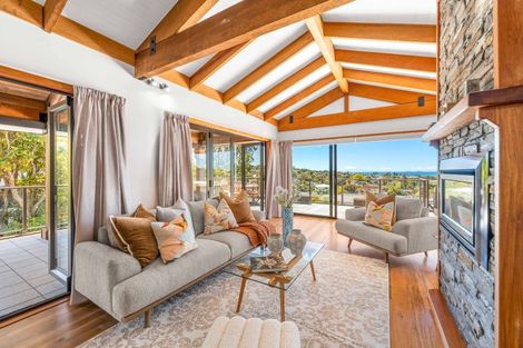 Photo of property in 36 Montclair Rise, Browns Bay, Auckland, 0630