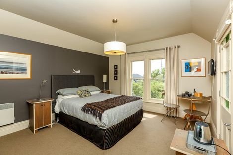 Photo of property in 17 Vivian Street, New Plymouth, 4310