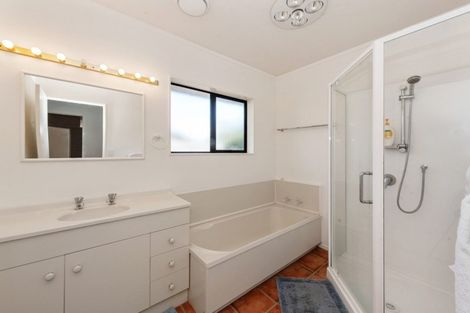 Photo of property in 8 Drake Place, Fairview Downs, Hamilton, 3214