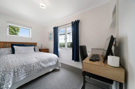 Photo of property in 2 Riserra Drive, Ranui, Auckland, 0612