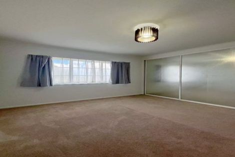 Photo of property in 43 Frank Nobilo Drive, Golflands, Auckland, 2013