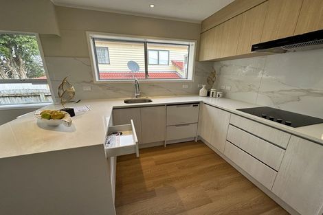 Photo of property in 209 Forrest Hill Road, Forrest Hill, Auckland, 0620