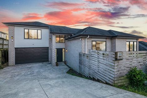 Photo of property in 24 Eric Gifford Drive, Ranui, Auckland, 0612