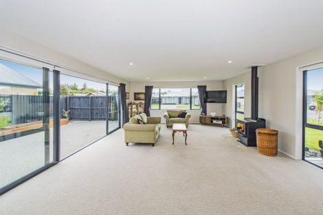 Photo of property in 6 Walter Place, Kirwee, Darfield, 7571