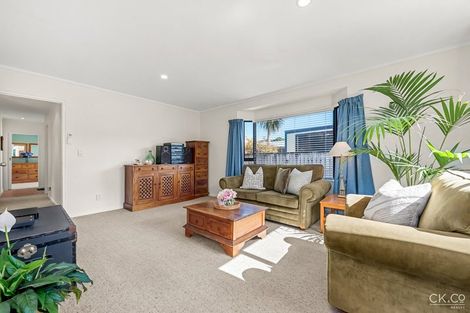 Photo of property in 2/9 Atiawa Street, Petone, Lower Hutt, 5012
