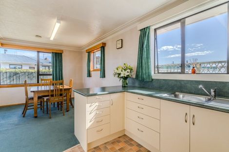 Photo of property in 16 Esk Place, Mosgiel, 9024