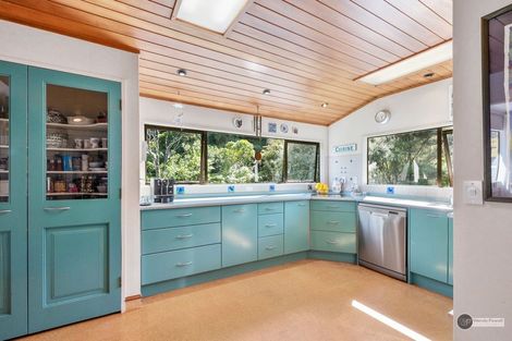 Photo of property in 2 Lady Bell Grove, Lowry Bay, Lower Hutt, 5013