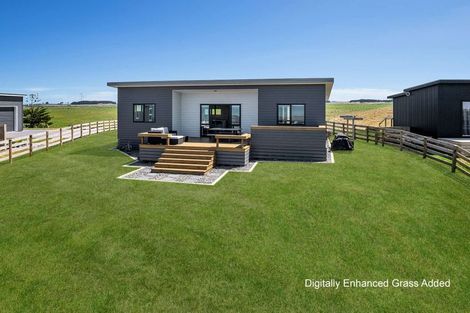 Photo of property in 23 Waipipi Road, Waverley, 4591