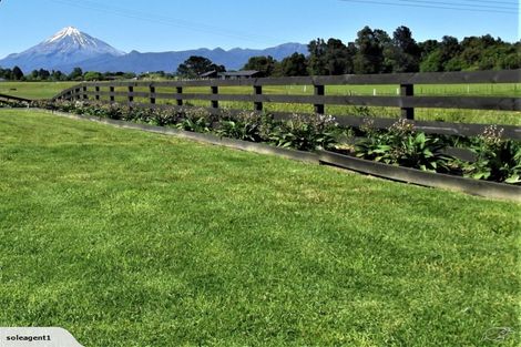 Photo of property in 488a Carrington Road, Hurworth, New Plymouth, 4371