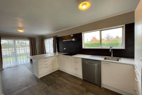 Photo of property in 11 Cherrywood Place, Western Heights, Rotorua, 3015