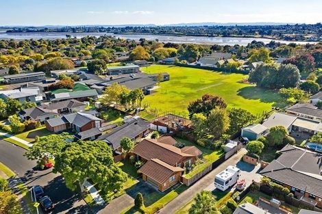 Photo of property in 11 Evanda Crescent, Conifer Grove, Takanini, 2112