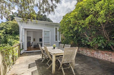 Photo of property in 8 Adams Terrace, Aro Valley, Wellington, 6021