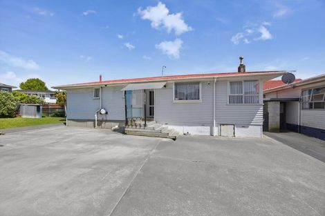 Photo of property in 2/47 Larne Avenue, Pakuranga Heights, Auckland, 2010