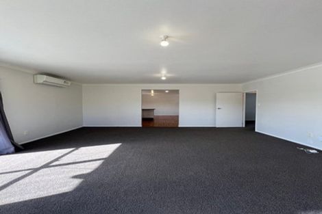 Photo of property in 130a Awaroa Road, Helensville, 0800