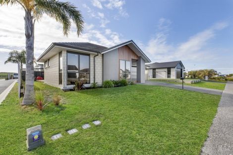 Photo of property in 6 Selliera Place, Papamoa Beach, Papamoa, 3118