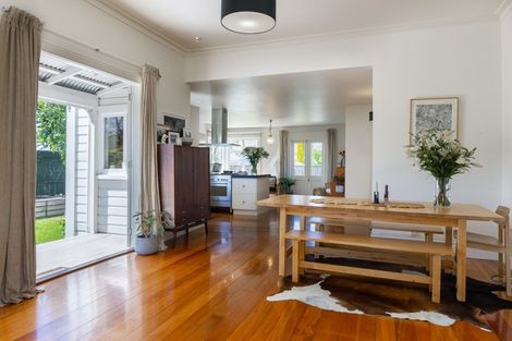 Photo of property in 16 Nosworthy Street, Blenheim, 7201