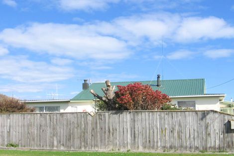 Photo of property in 28 Edinburgh Terrace, Foxton Beach, Foxton, 4815