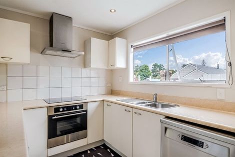 Photo of property in 1/26 Wilkinson Way, Browns Bay, Auckland, 0630