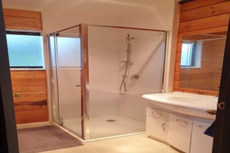 Photo of property in 5 Melia Grove, Goodwood Heights, Auckland, 2105