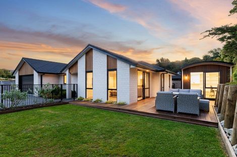 Photo of property in 6 Martingale Drive, Whitby, Porirua, 5024