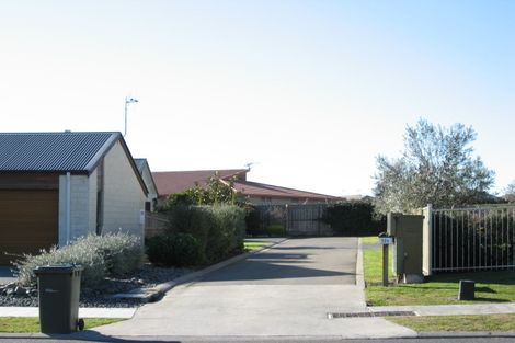 Photo of property in 12b Arataki Road, Havelock North, 4130