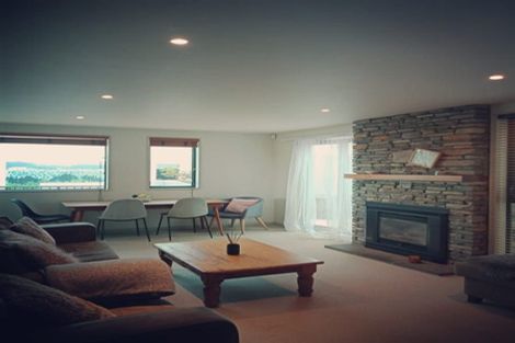 Photo of property in 6 Bunker Way, Strathmore Park, Wellington, 6022