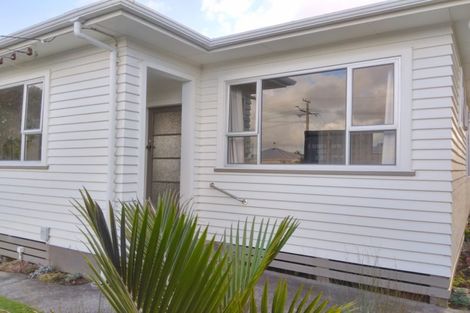 Photo of property in 188 Seaview Road, Westown, New Plymouth, 4310