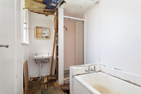 Photo of property in 48 Driver Crescent, Cannons Creek, Porirua, 5024