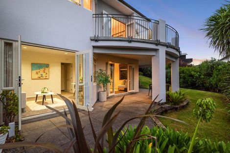 Photo of property in 71 William Bayes Place, Red Beach, 0932