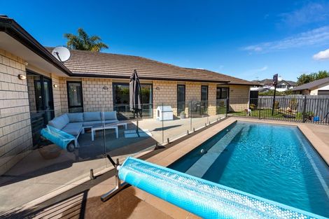 Photo of property in 25 Piwakawaka Court, Rototuna North, Hamilton, 3210