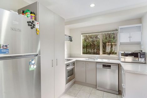 Photo of property in 12 Orbit Place, Flat Bush, Auckland, 2019
