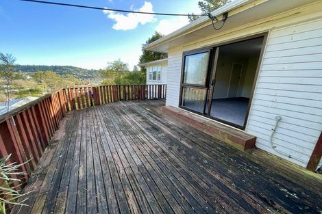 Photo of property in 21 Lowry Crescent, Stokes Valley, Lower Hutt, 5019