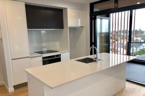 Photo of property in Frank Sargeson Apts, 503/80 Anzac Street, Takapuna, Auckland, 0622