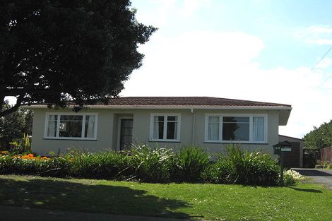 Photo of property in 22 Laird Street, Castlecliff, Whanganui, 4501