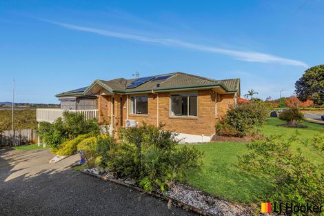 Photo of property in 14 Sandwick Drive, Weymouth, Auckland, 2103