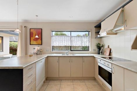 Photo of property in 20 Caragh Place, East Tamaki, Auckland, 2016