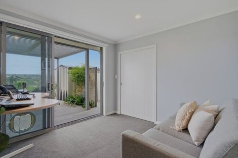 Photo of property in Waterview Estate, 28/4 Greystone Place, Omokoroa, 3114
