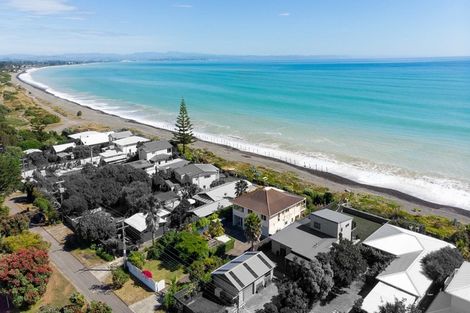 Photo of property in 237 Clifton Road, Te Awanga, 4102