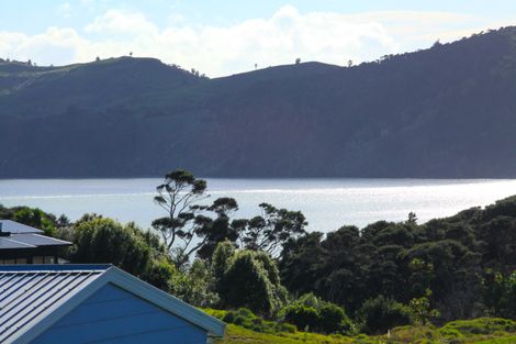 Photo of property in 1 Lorenzen Bay Road, Raglan, 3225