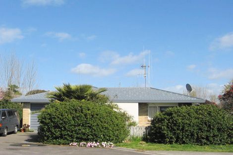 Photo of property in 32 Barbara Grove, Papamoa Beach, Papamoa, 3118