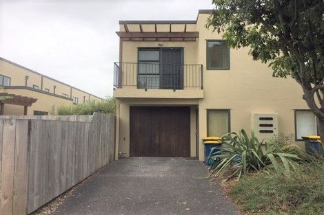 Photo of property in 7/17 Harbour View Road, Te Atatu Peninsula, Auckland, 0610