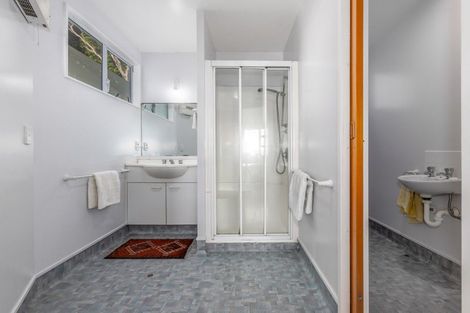 Photo of property in 32 Paremata Crescent, Paremata, Porirua, 5024